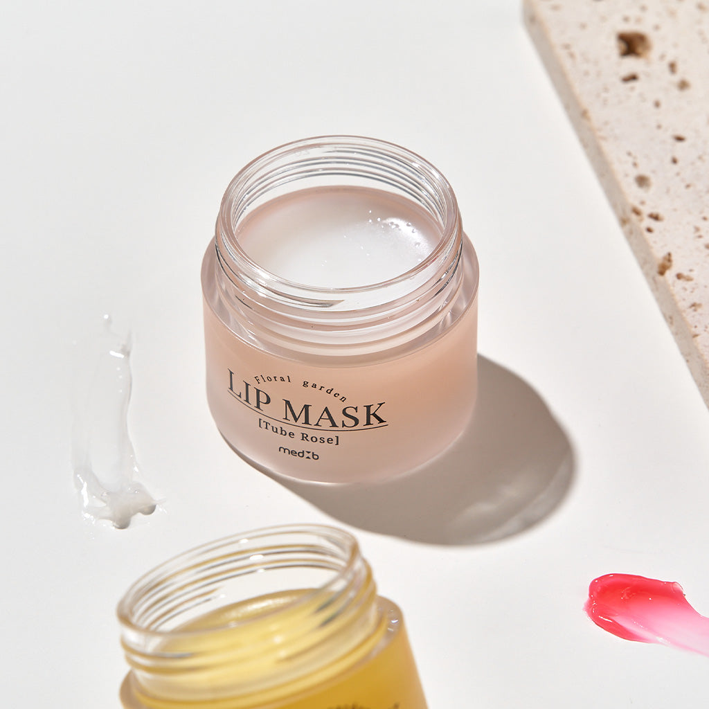 MedB Tuberozų aromato drėkinanti lūpų kaukė / FLORAL GARDEN TUBEROSE LIP MASK, 20 g- open