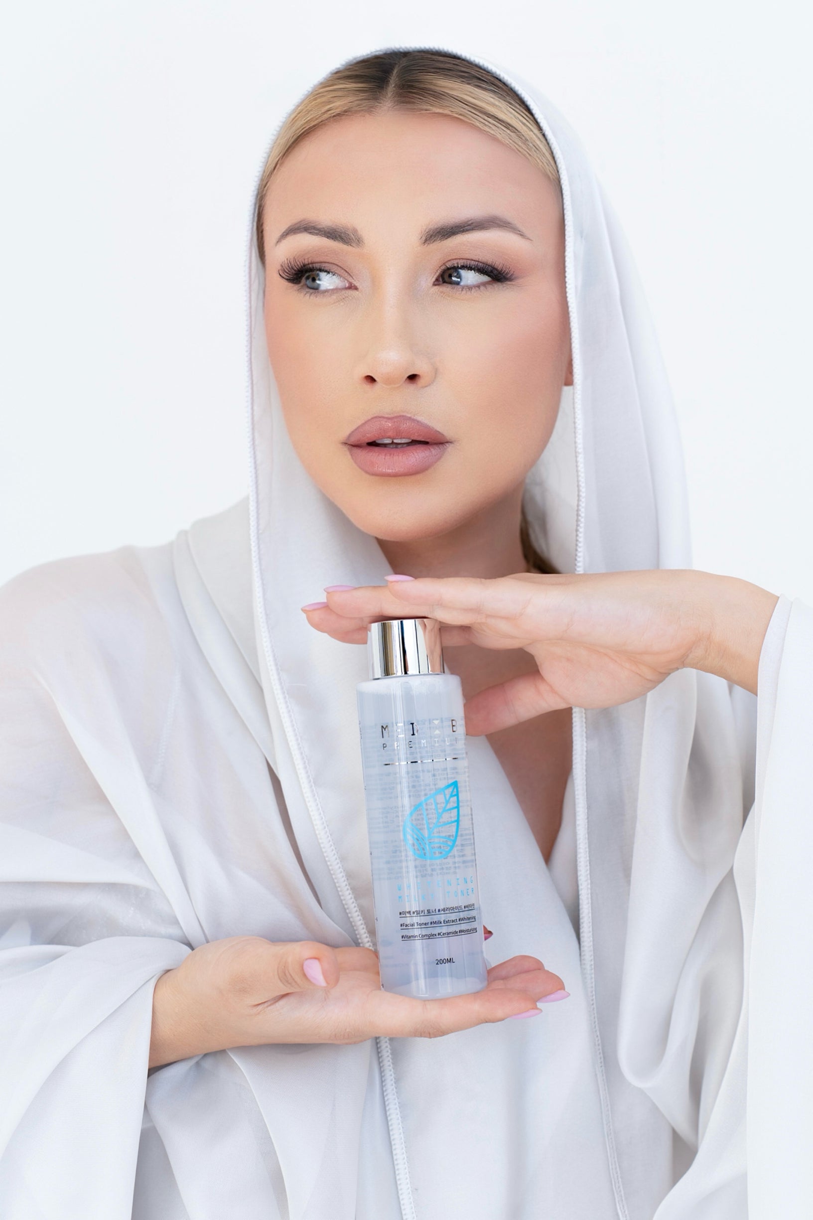 MedB Premium Skaistinamasis veido tonikas / WHITENING MILKY TONER, 200 ml- main